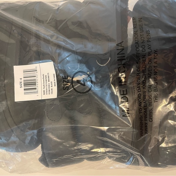 BNWT Boys Snow Boots - Picture 5 of 5